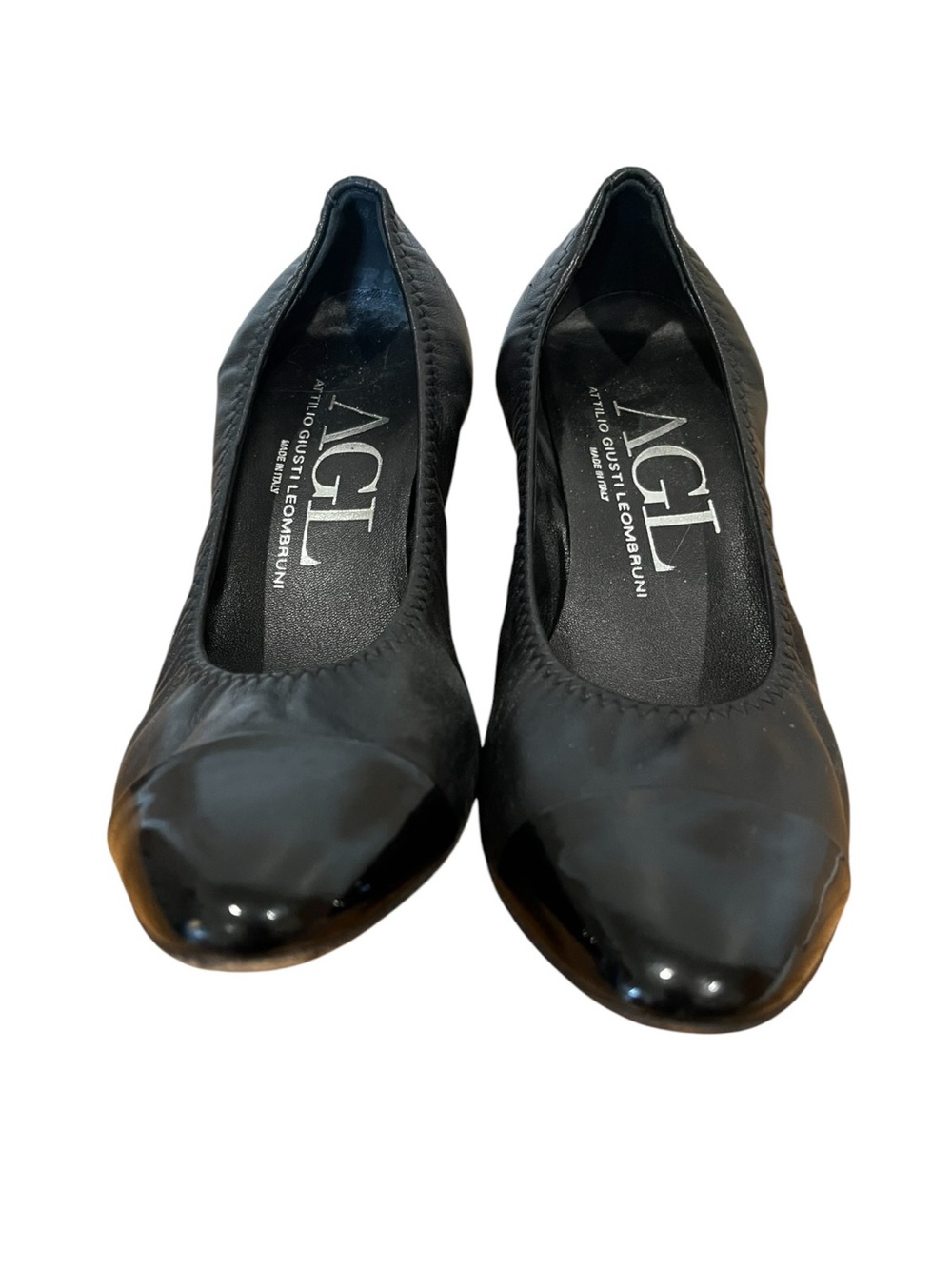 AGL Attilio Giusti Leombruni cap toes  block heel shoes pumps. Size 39.5